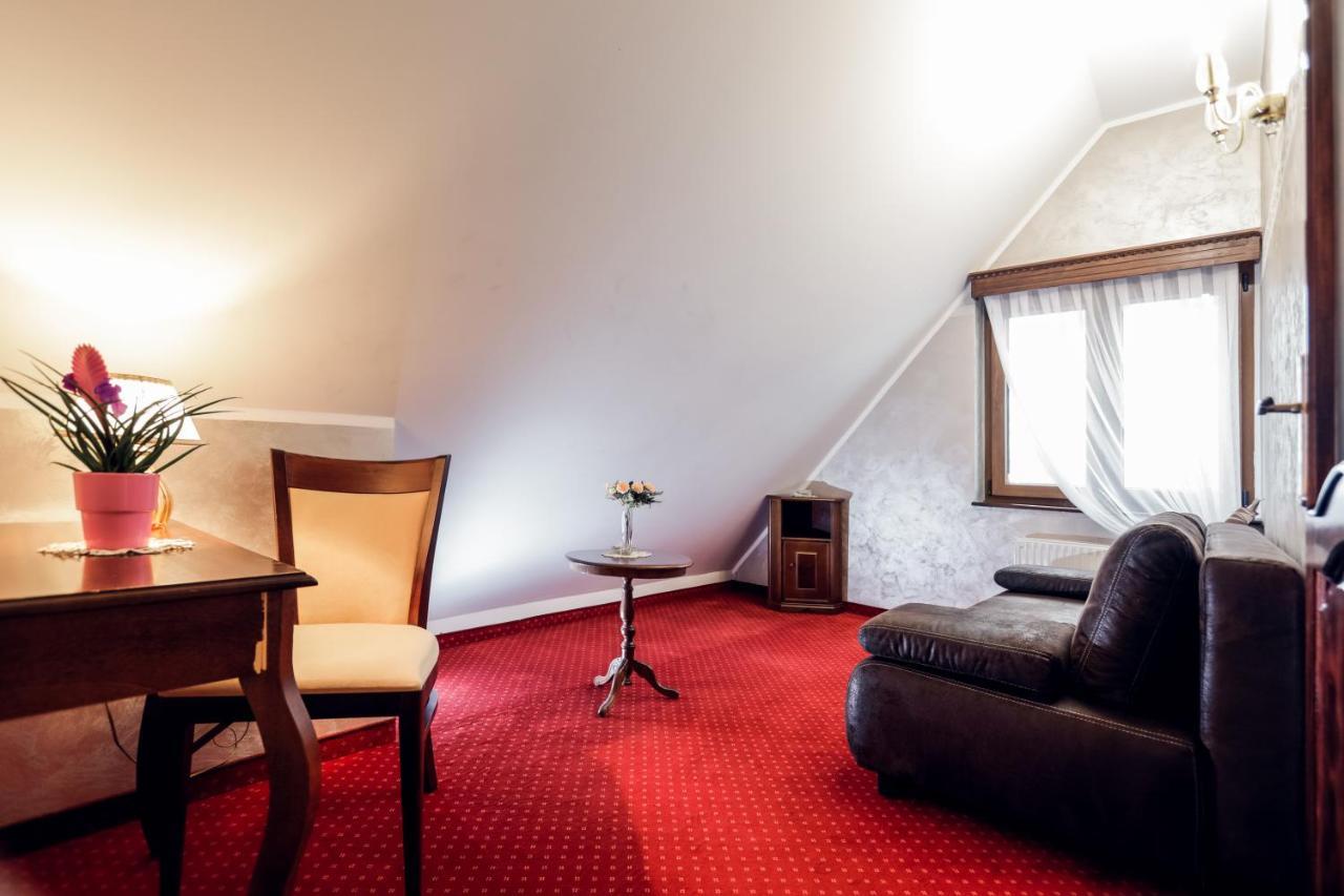 Hotel Dunav Ilok Extérieur photo