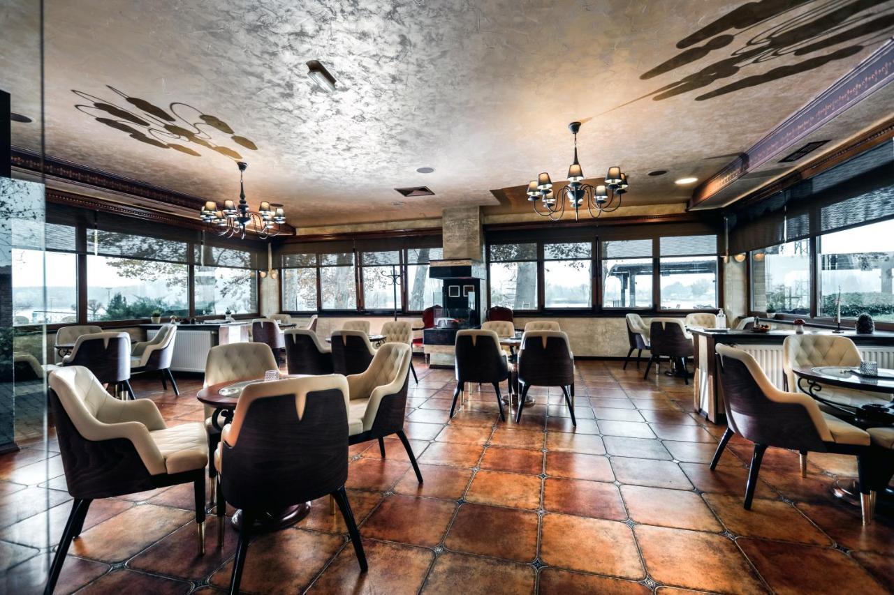 Hotel Dunav Ilok Extérieur photo