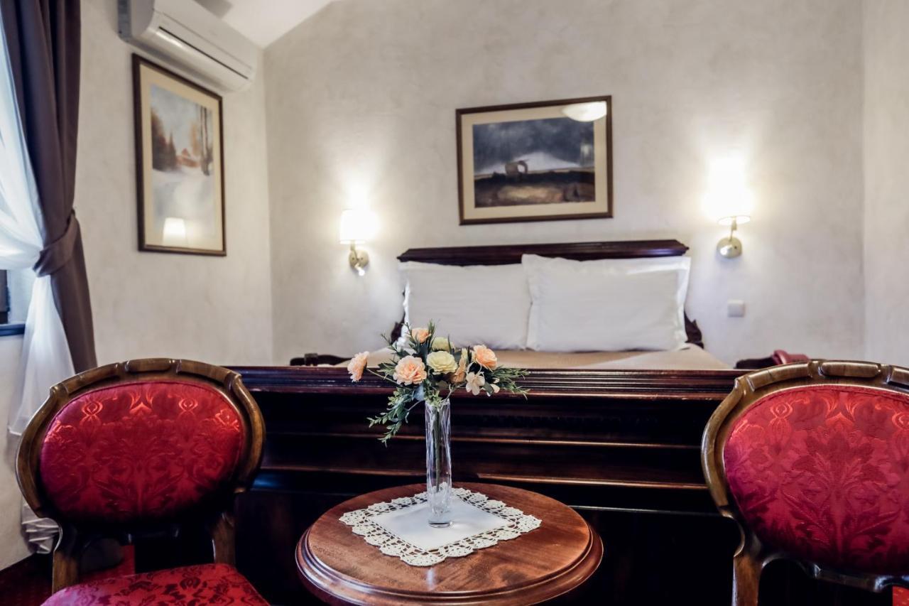 Hotel Dunav Ilok Extérieur photo